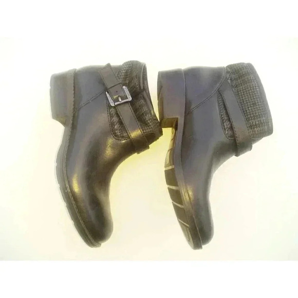 Ivanka Trump Womens Ankle Booties Black Block Heels Leather Buckle Pull On 7.5 M - Picture 10 of 10